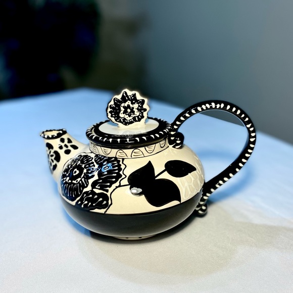 Teapot Blue Sky Heather Goldminc Cambria Nouveau Black Cream Teapot 2012 Floral - Picture 8 of 11